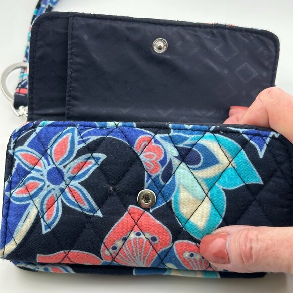 Vera Bradley Quilted Floral Tri-fold Mini Wallet Lanyard Keyring Signed - Picture 5 of 15